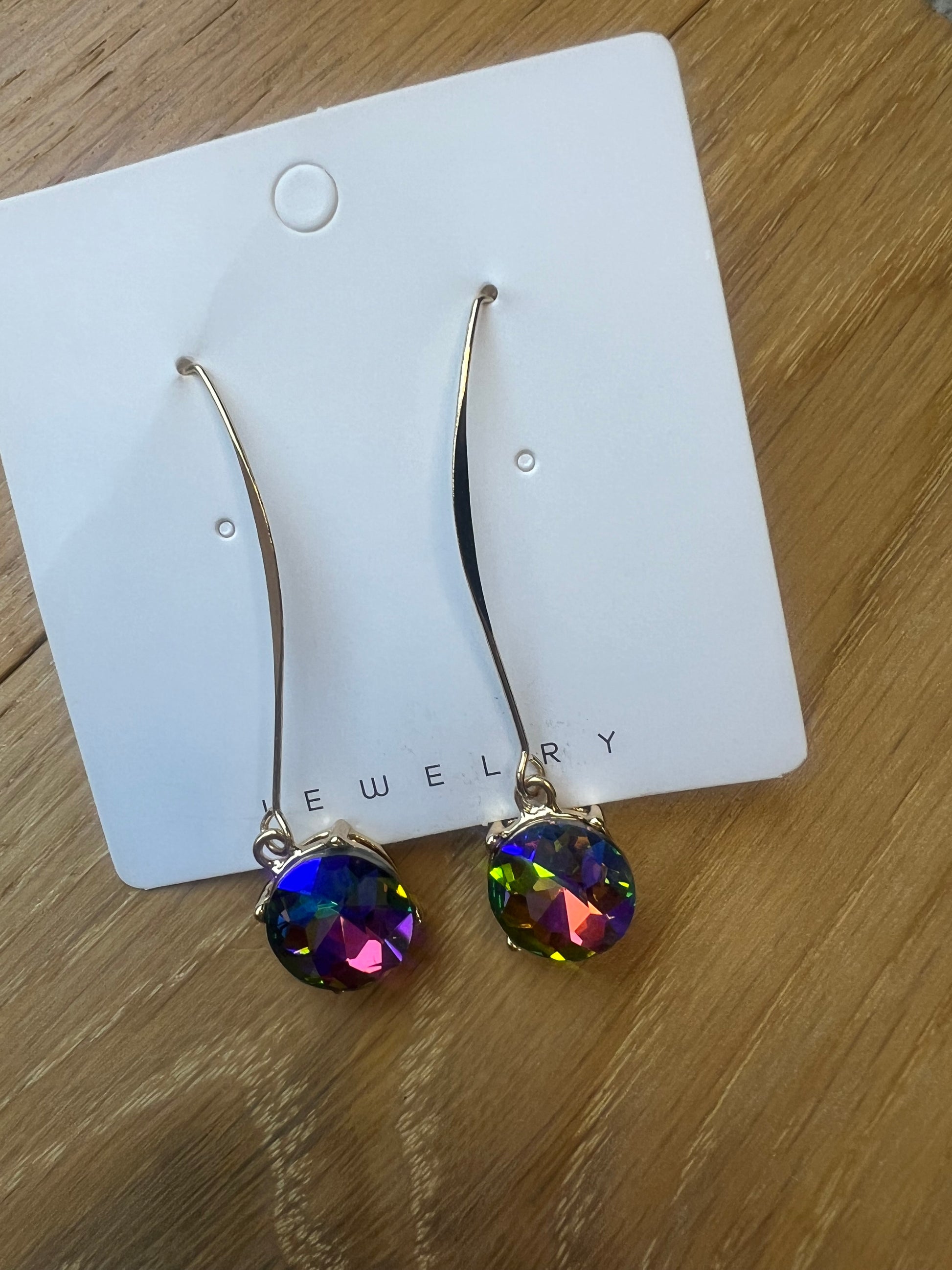 Elegant hanging earrings