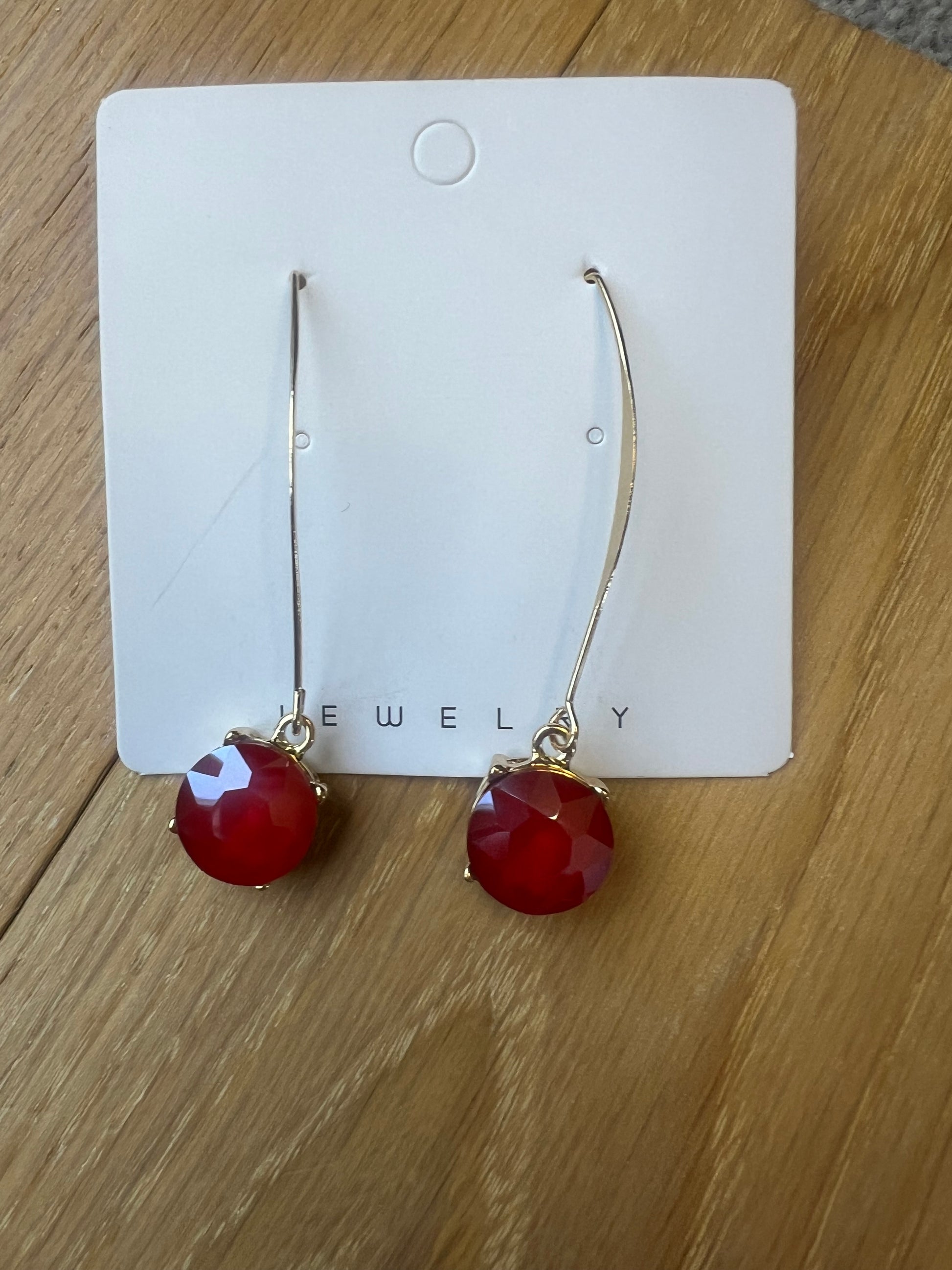 Elegant hanging earrings