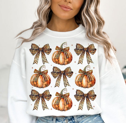 Bow and pumpkin graphic tee