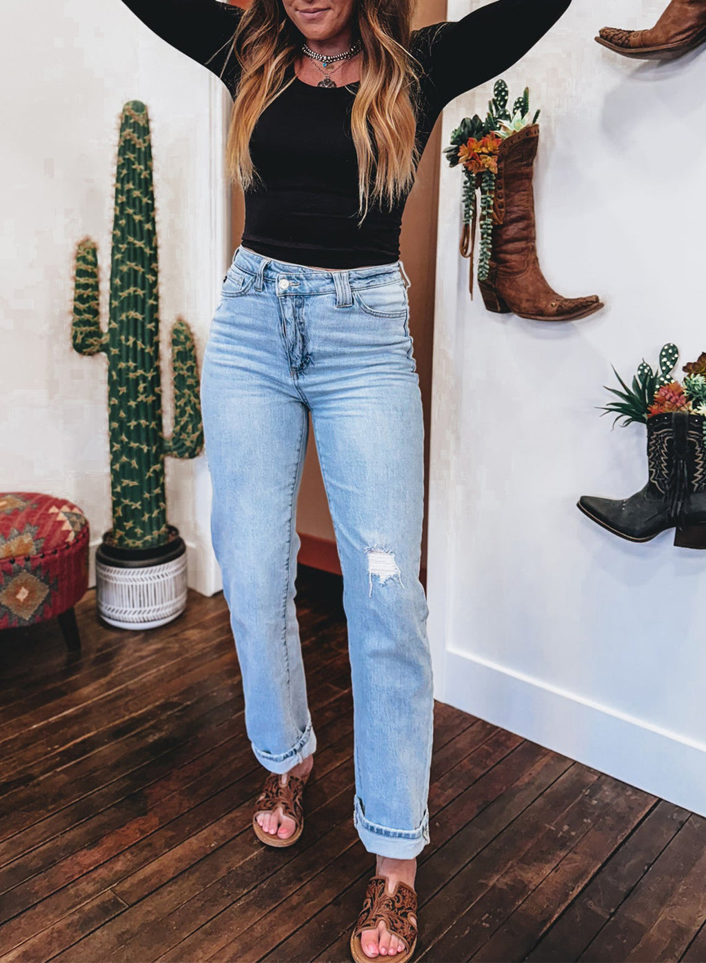 Chestnut Solid Color Long Sleeve Fitted Top