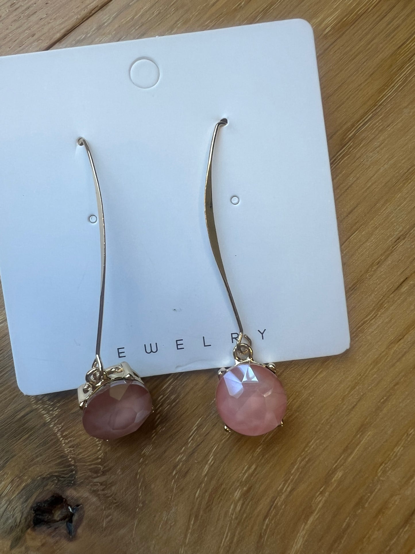 Elegant hanging earrings