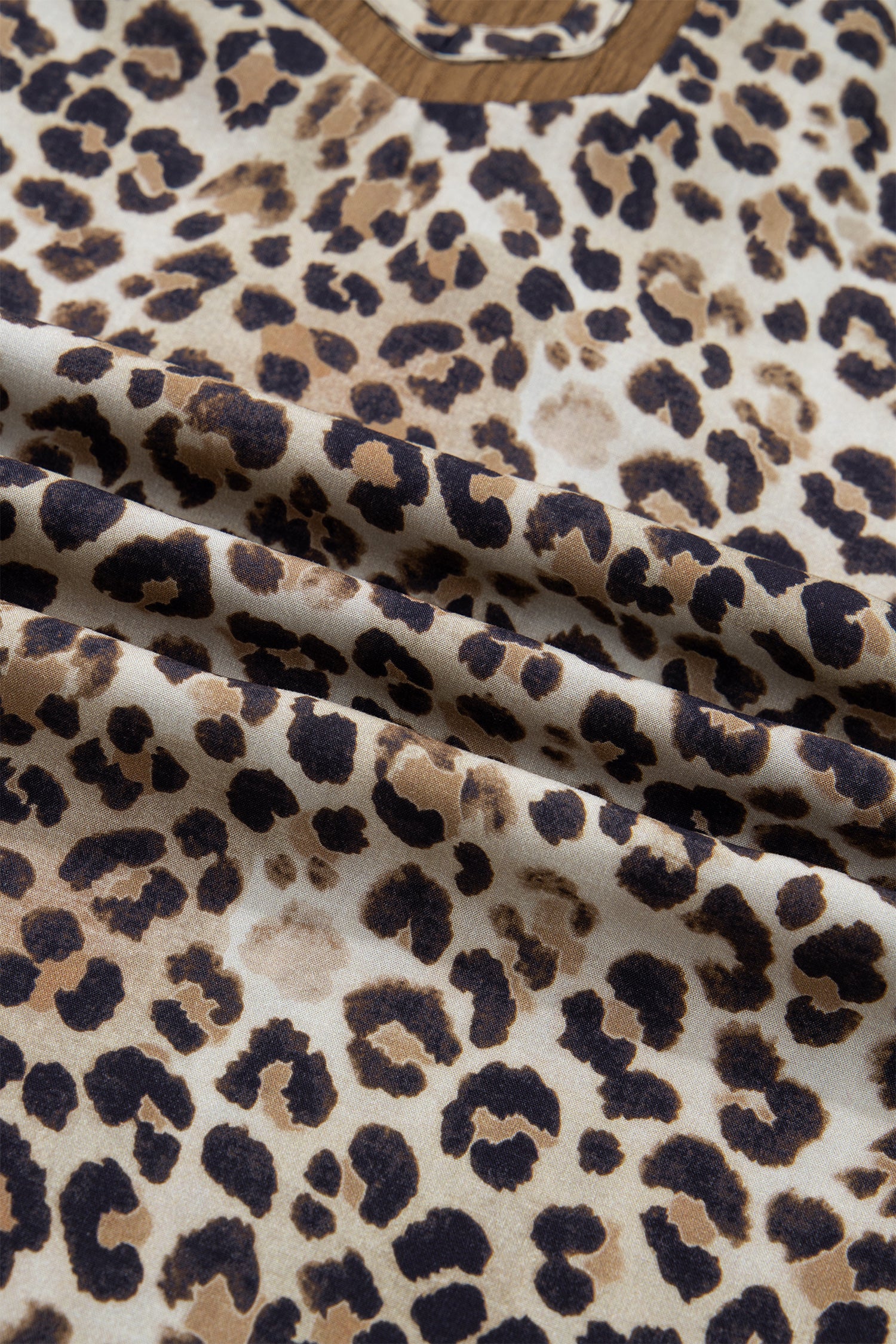 Brown Plus Size Leopard Print Crinkled Colorblock Patchwork V Neck Blouse