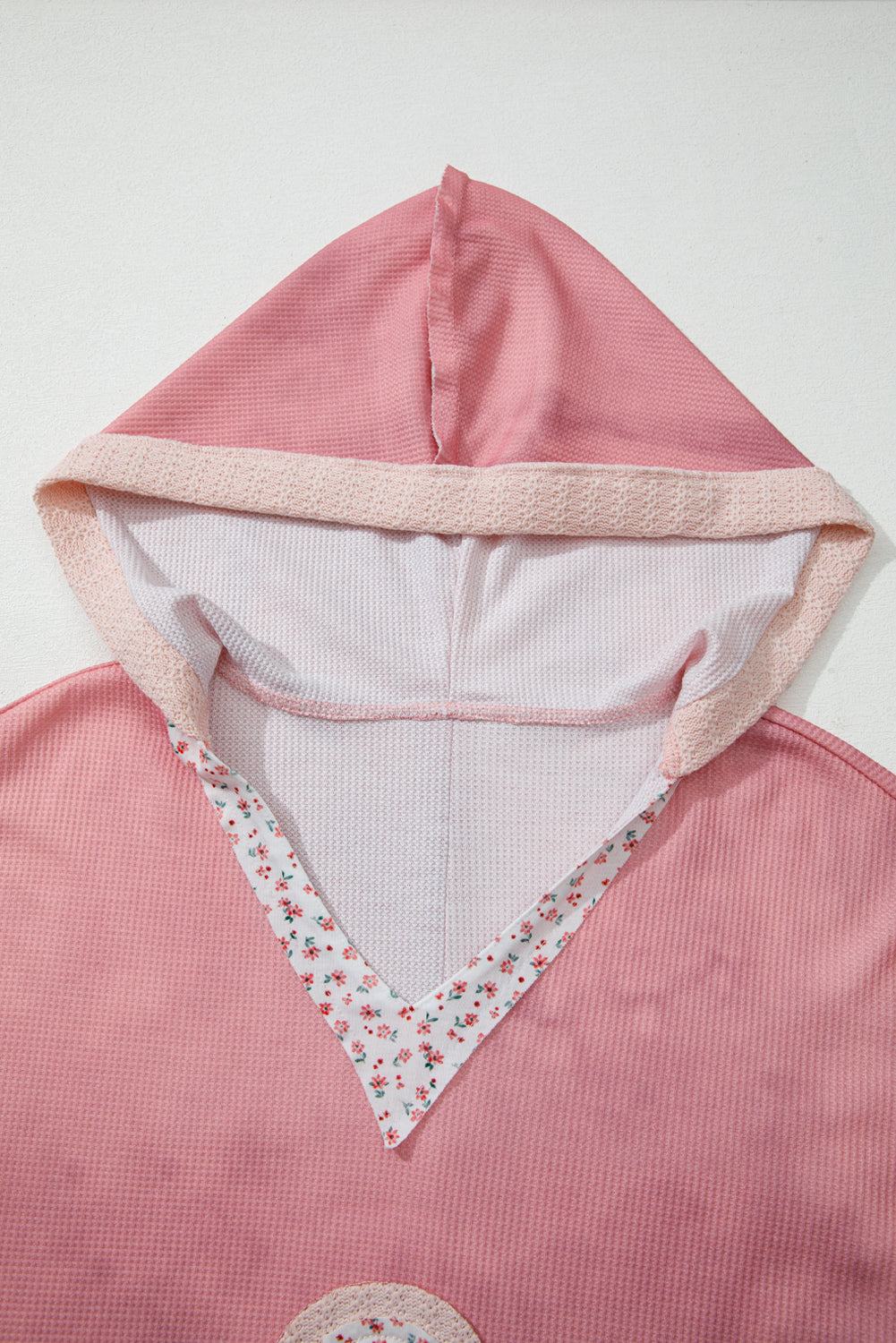 Pink Floral Patched Waffle Textured Colorblock V Neck Casual Hooded Top