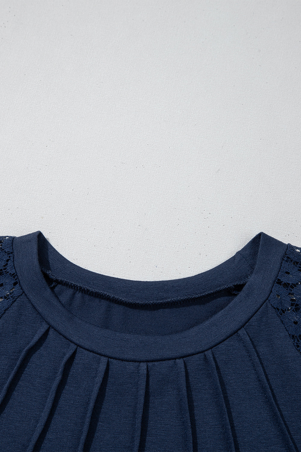 Green Contrast Lace Raglan Sleeve Pleated Detail Shift Dress
