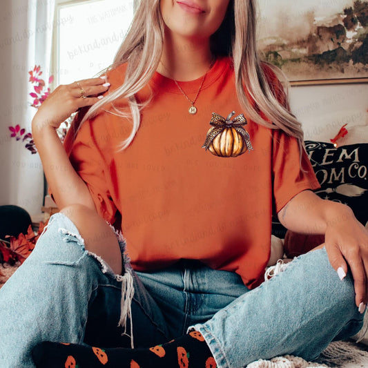 Leopard bow pumpkin pocket graphic tee