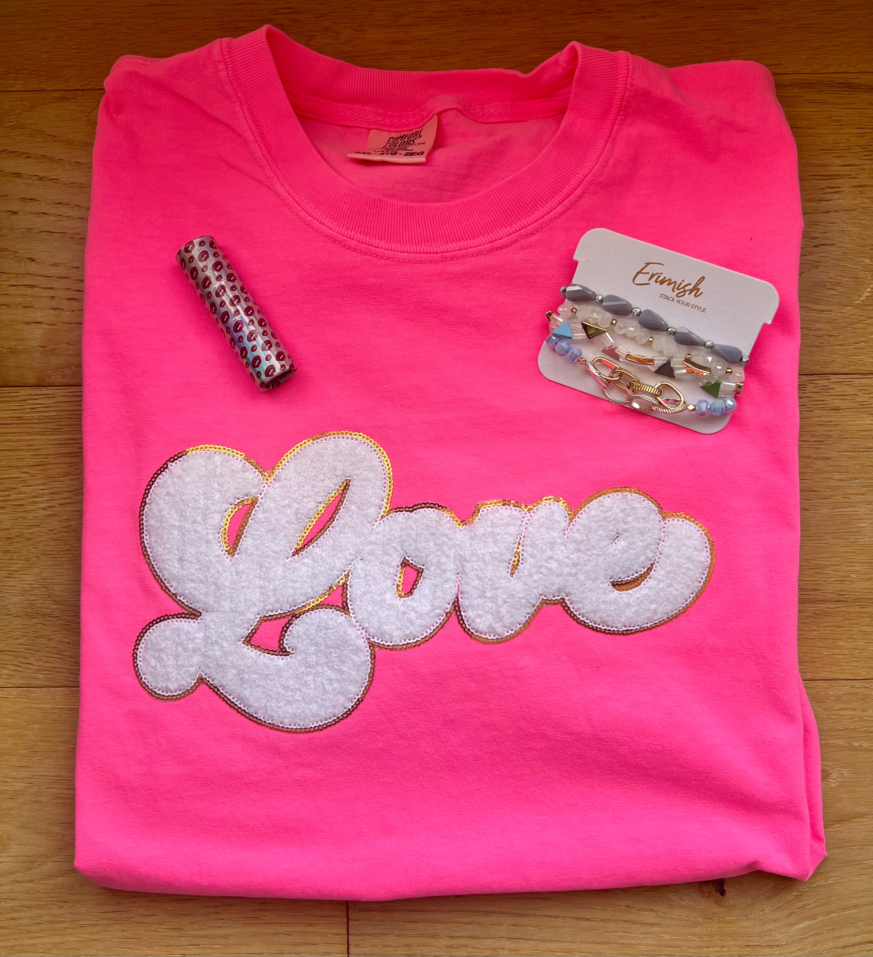 LOVE Graphic Tee