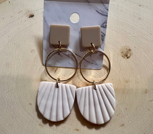 Beige and white with goldtone earrings