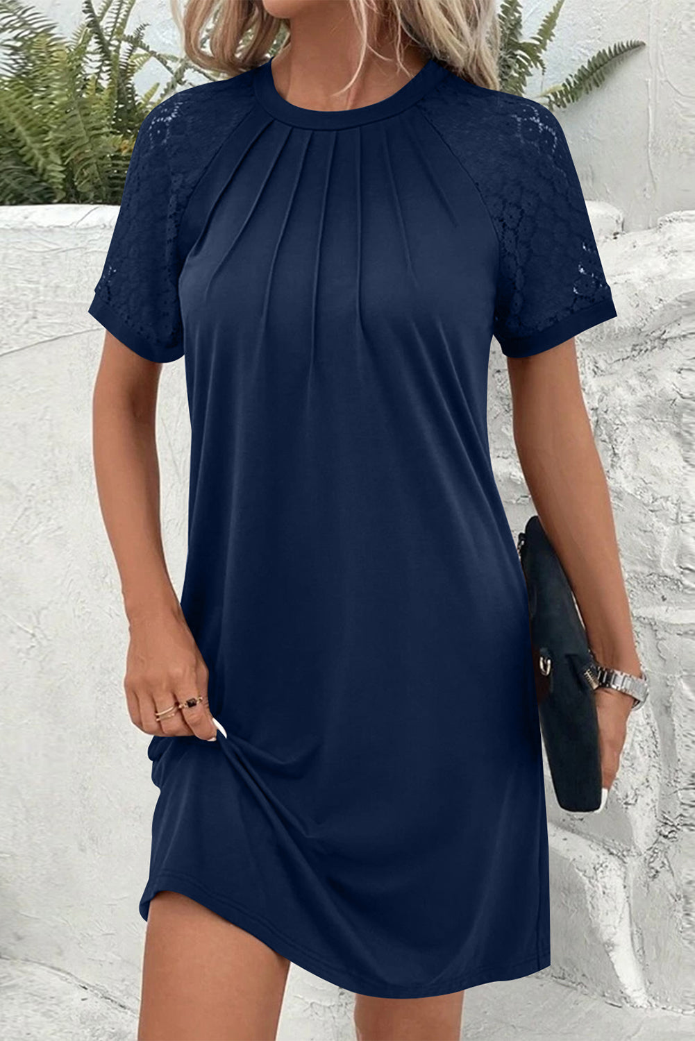 Green Contrast Lace Raglan Sleeve Pleated Detail Shift Dress