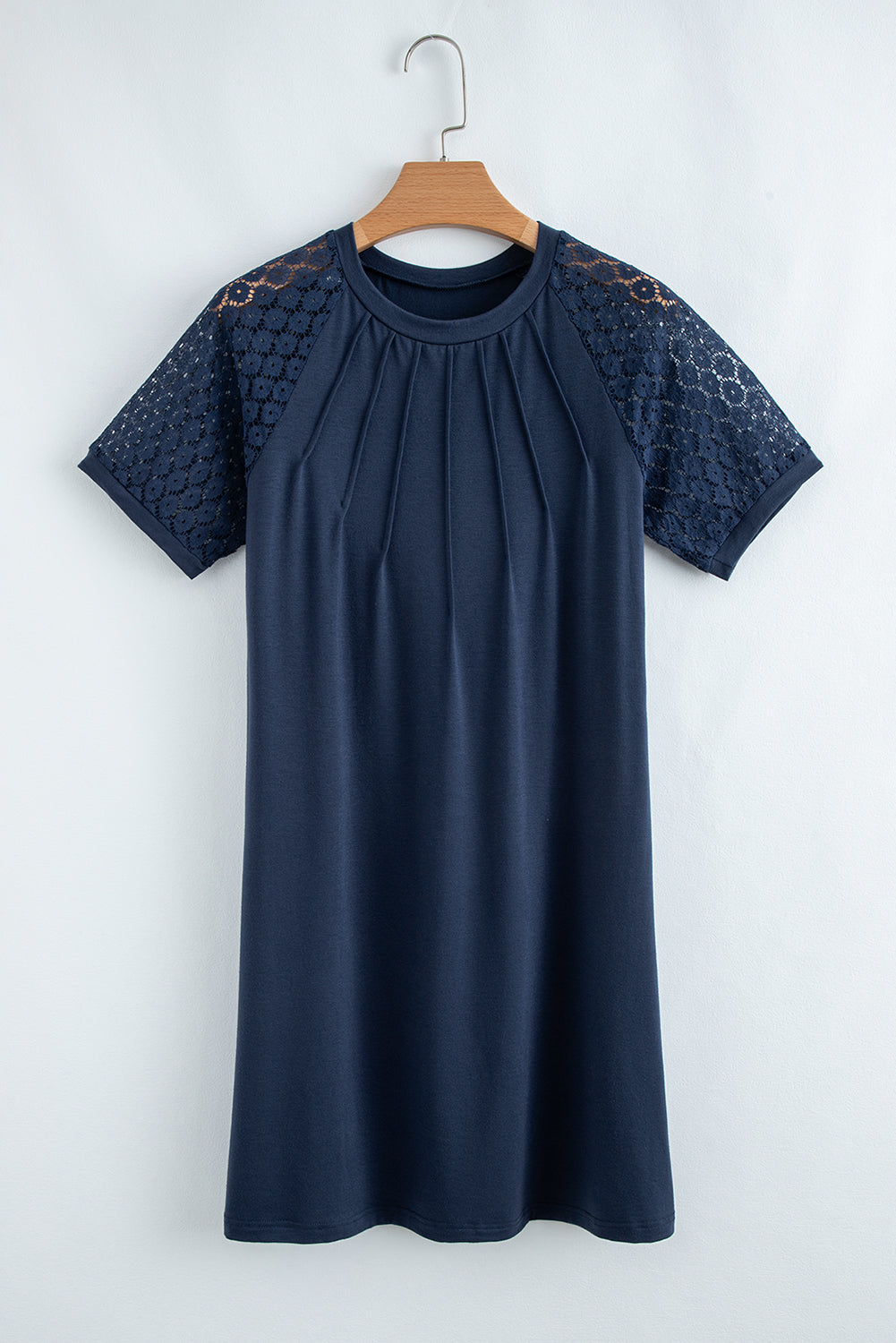 Green Contrast Lace Raglan Sleeve Pleated Detail Shift Dress