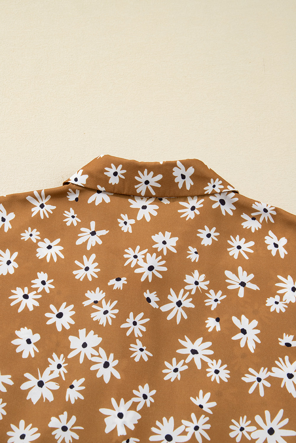 Khaki Plus Size Daisy Floral Print Button Split Neck Puff Sleeve Dress