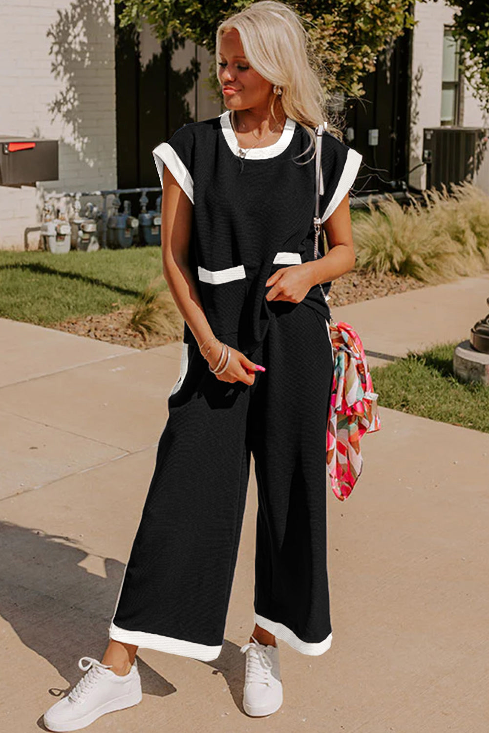 Black Color Block Pocketed T Shirt and Wide Leg Pants Set