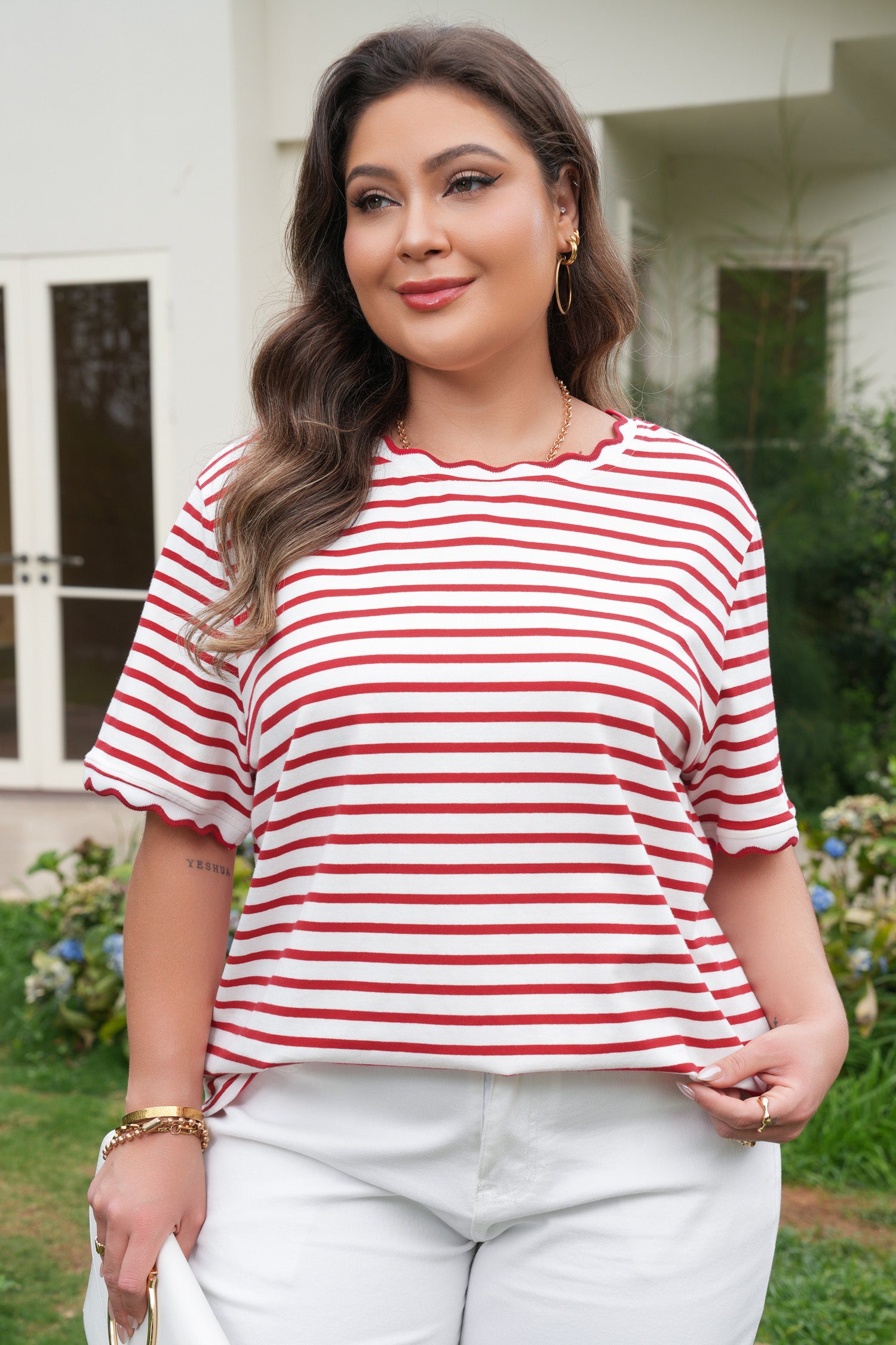 Red Stripe Plus Size Scalloped Trim Round Neck Short Sleeve Top