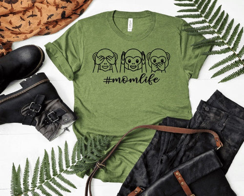 #momlife graphic tee